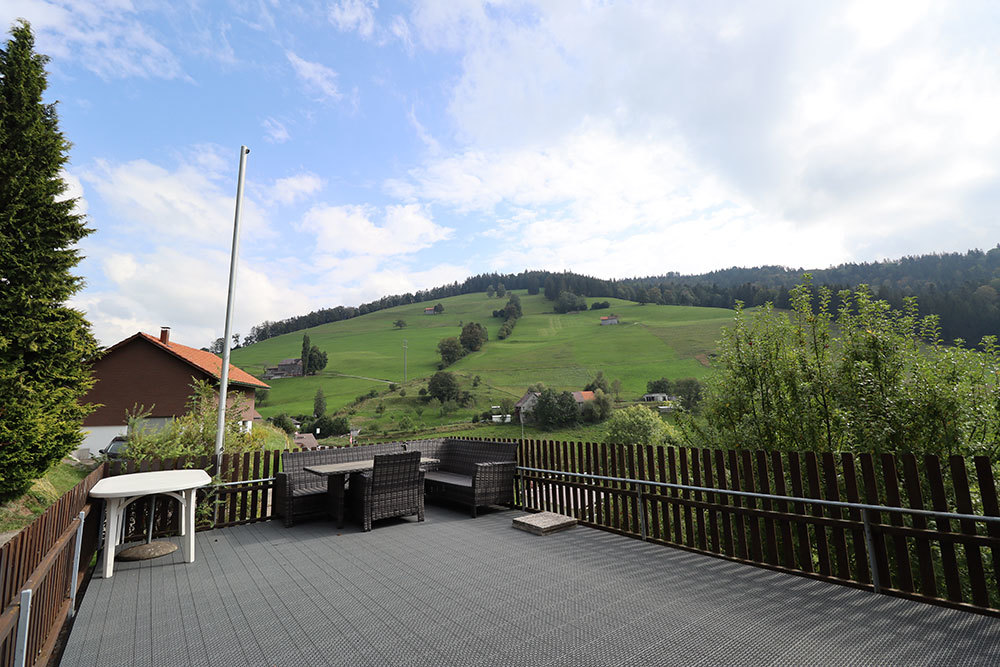 Terrasse mit Bergblick