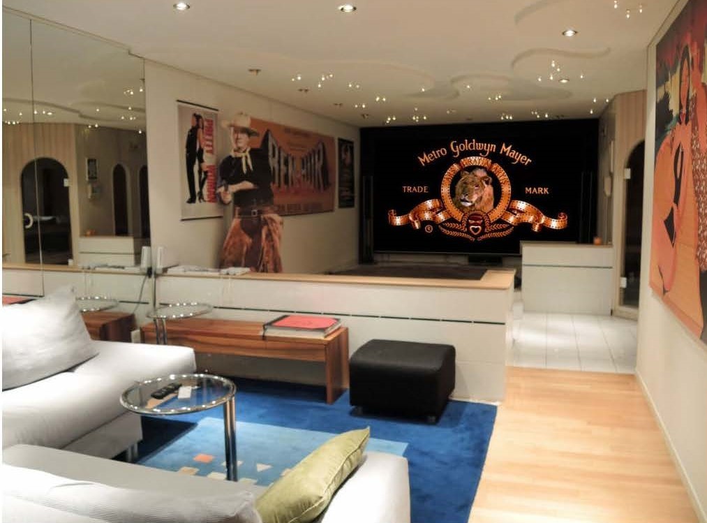 Wohnzimmer mit Heimkino