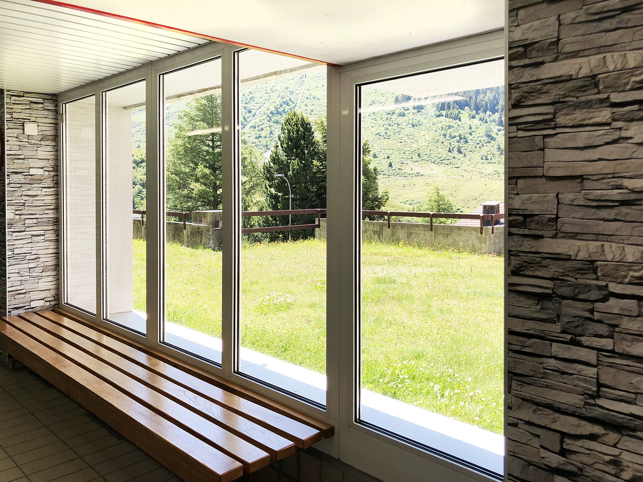 Veranda mit Panoramafenstern