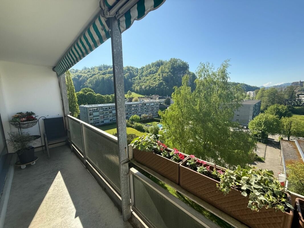 Balkon mit Grünblick