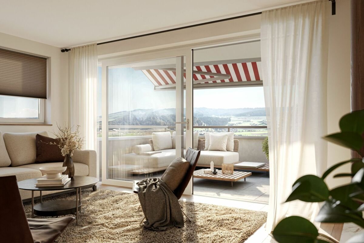 Heller Wohnbereich mit Balkon und Weitblick