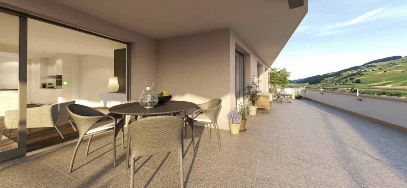 Große Dachterrasse mit Essbereich und Panoramablick