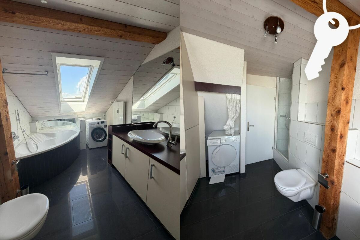 Dachgeschossbad mit Badewanne und WC