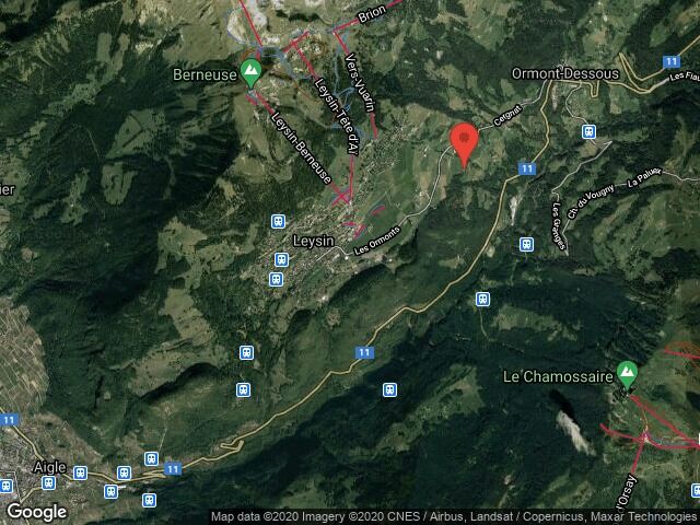 Satellitenkarte einer Berg- und Talregion mit Ortsmarkierungen
