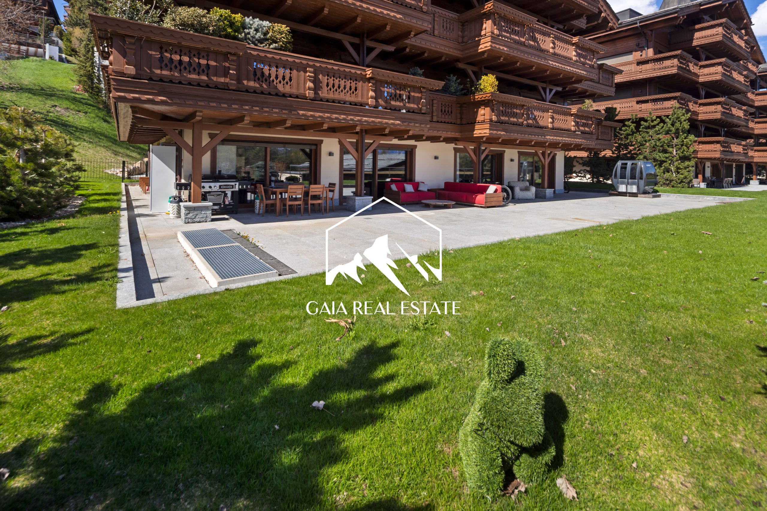 Exklusive Alpen-Residenz mit großer Terrasse