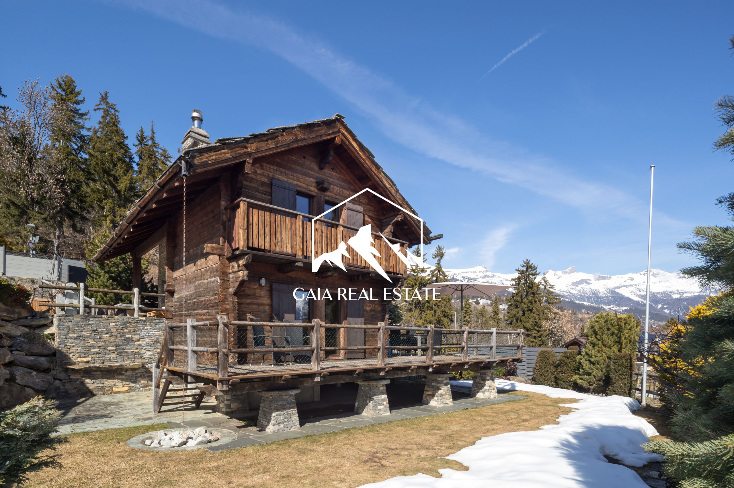 Rustikales Chalet mit Bergblick