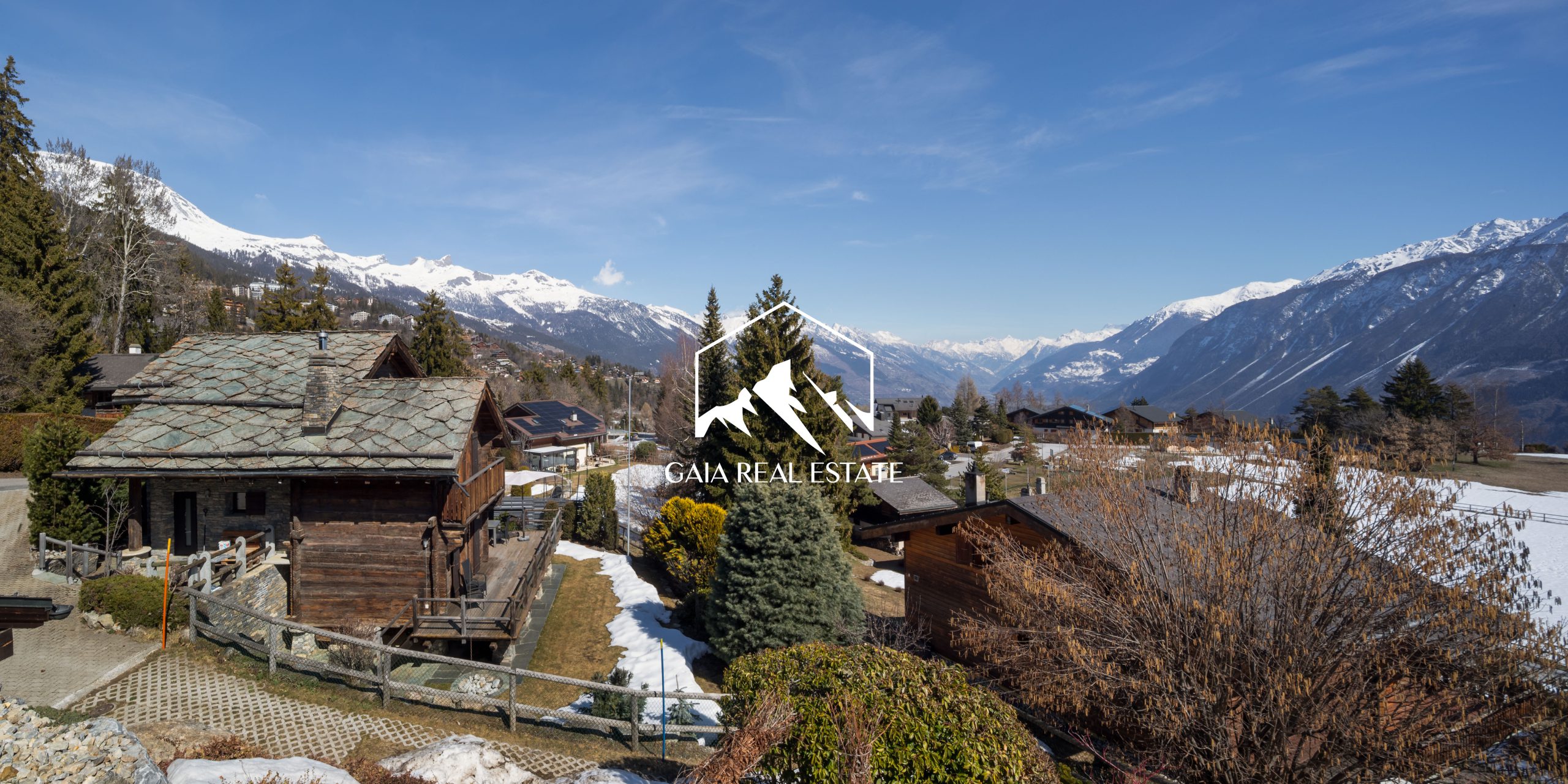 Alpine Chalet mit Bergblick