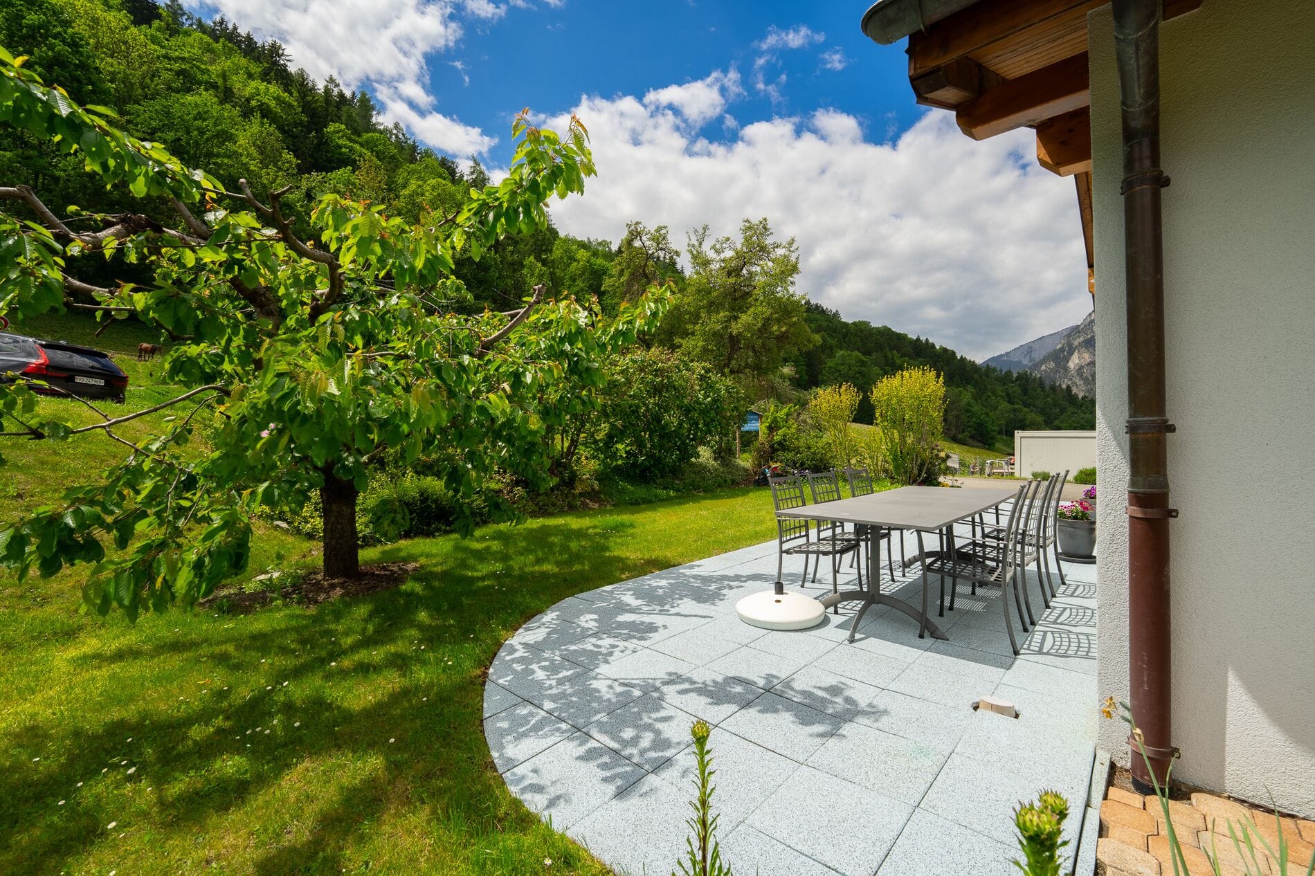 Terrasse mit Gartenblick