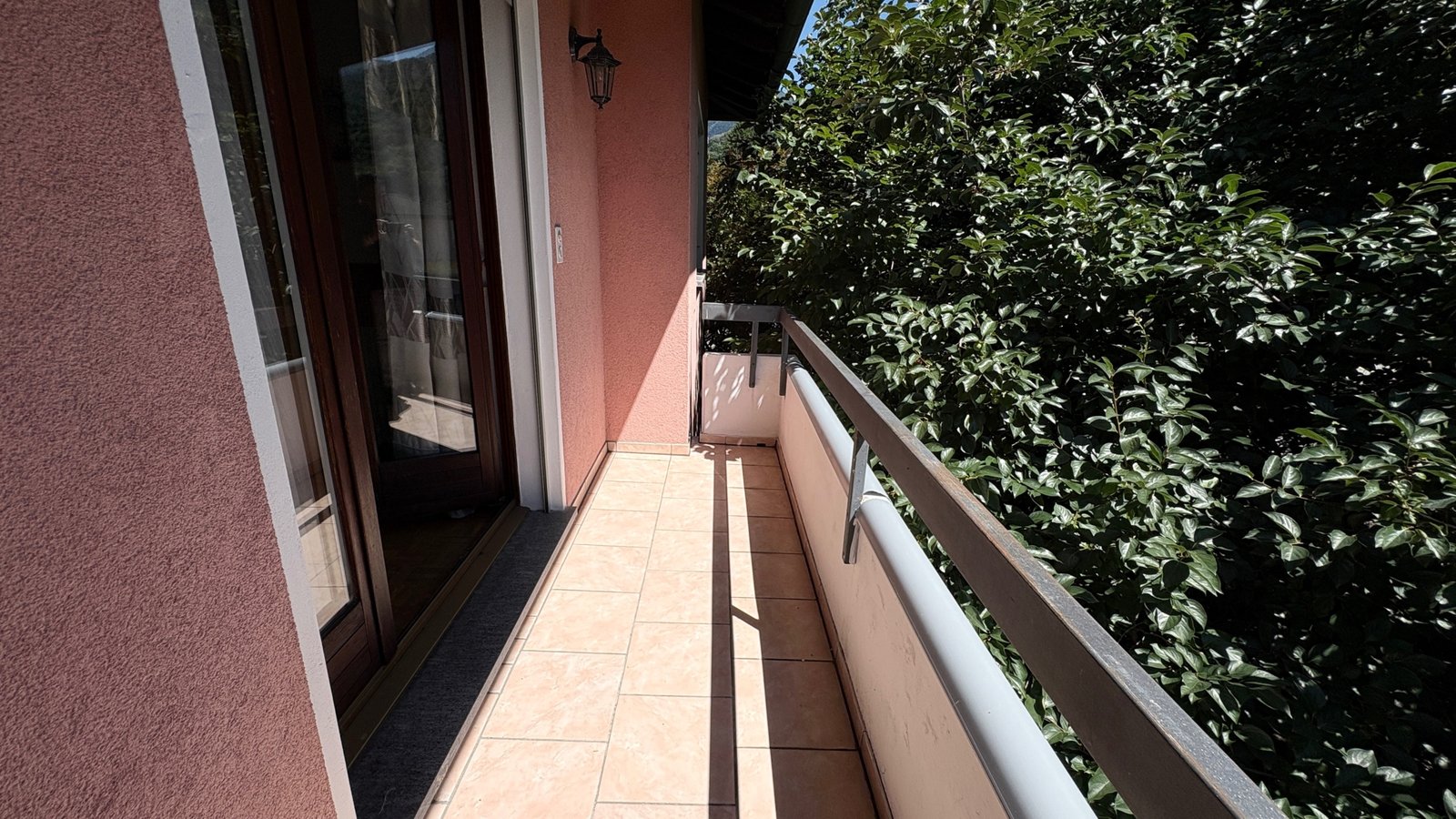Balkon mit Blick ins Grüne