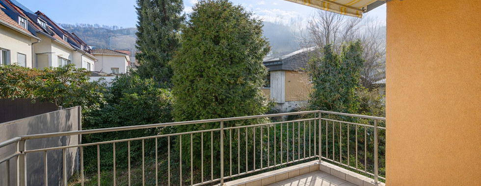 Balkon mit Blick ins Grüne