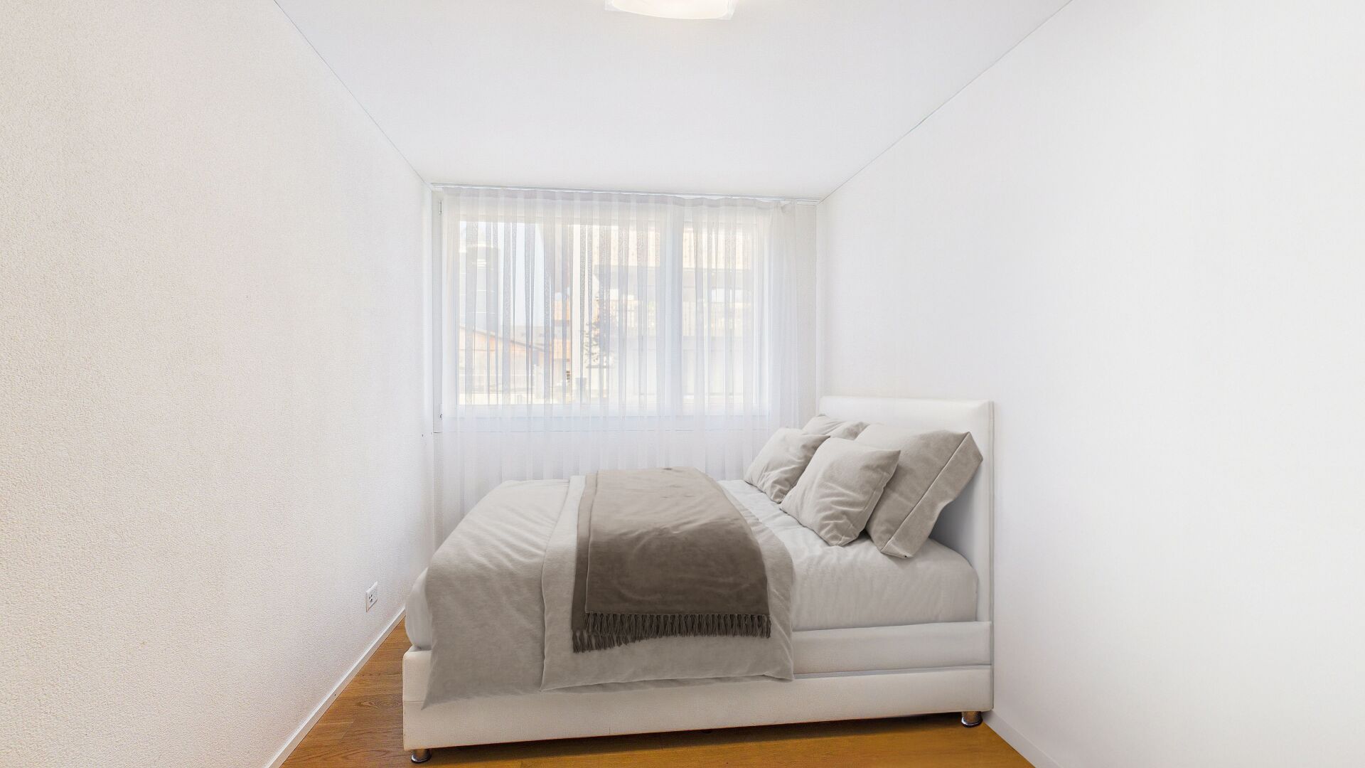 Helles, minimalistisches Schlafzimmer