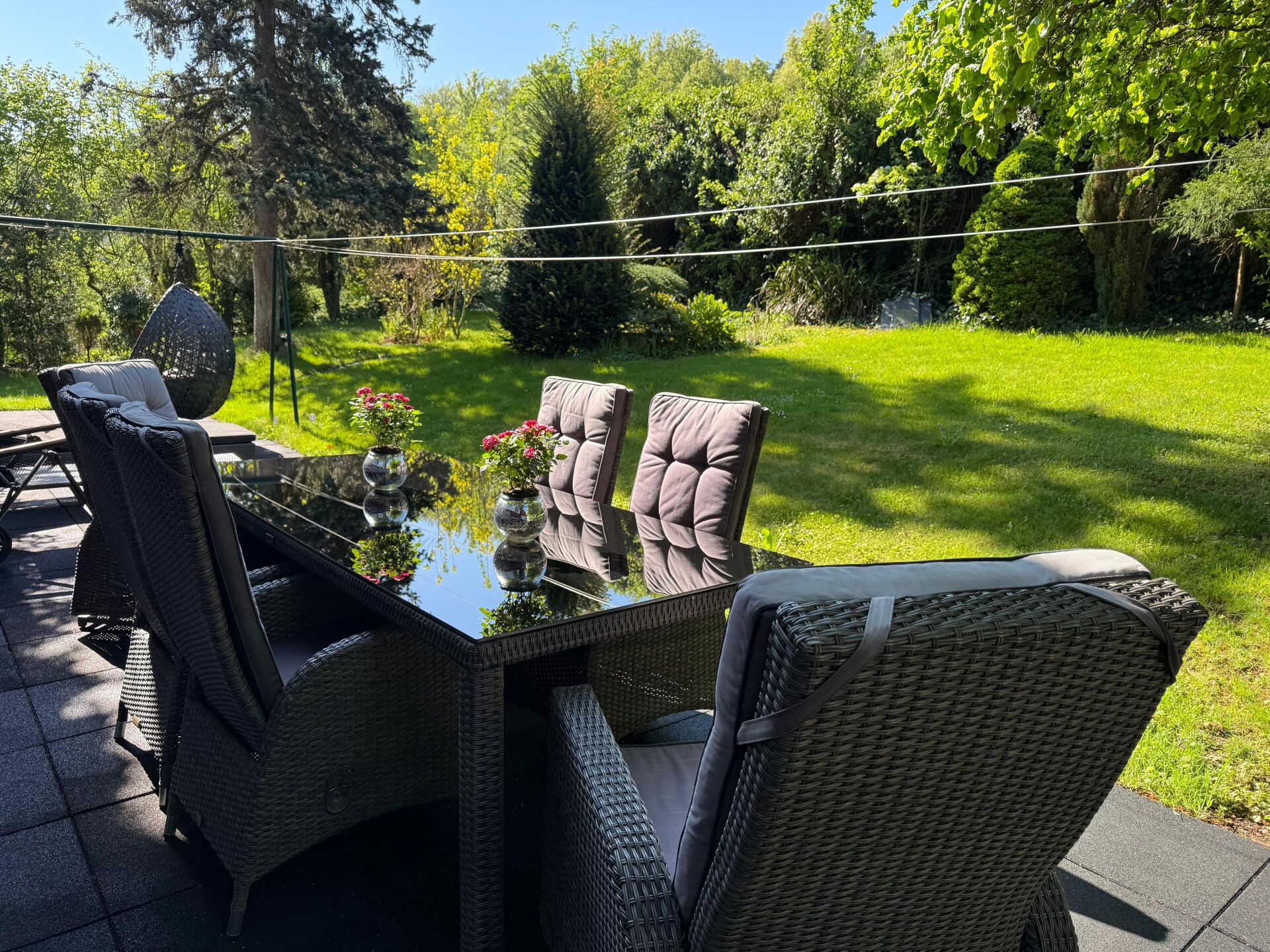 Garten-Terrasse mit Essbereich