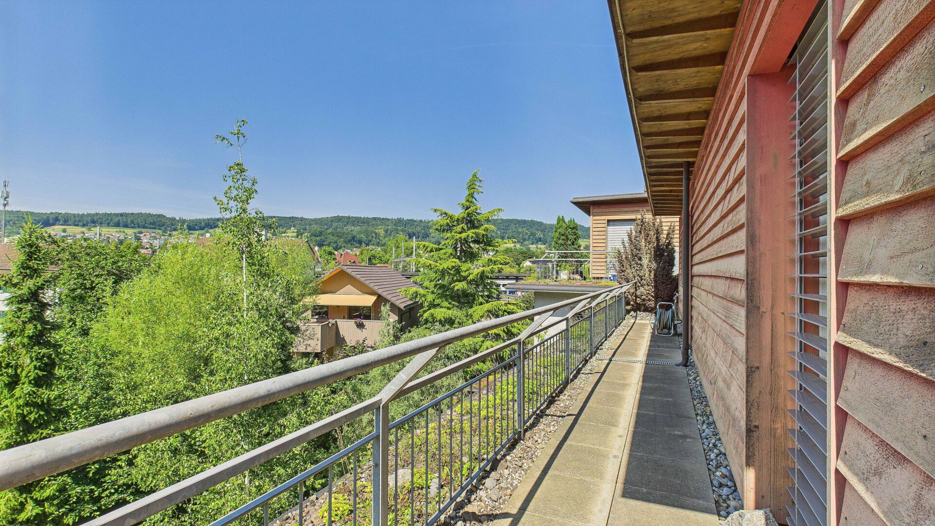 Balkon mit weiter Aussicht