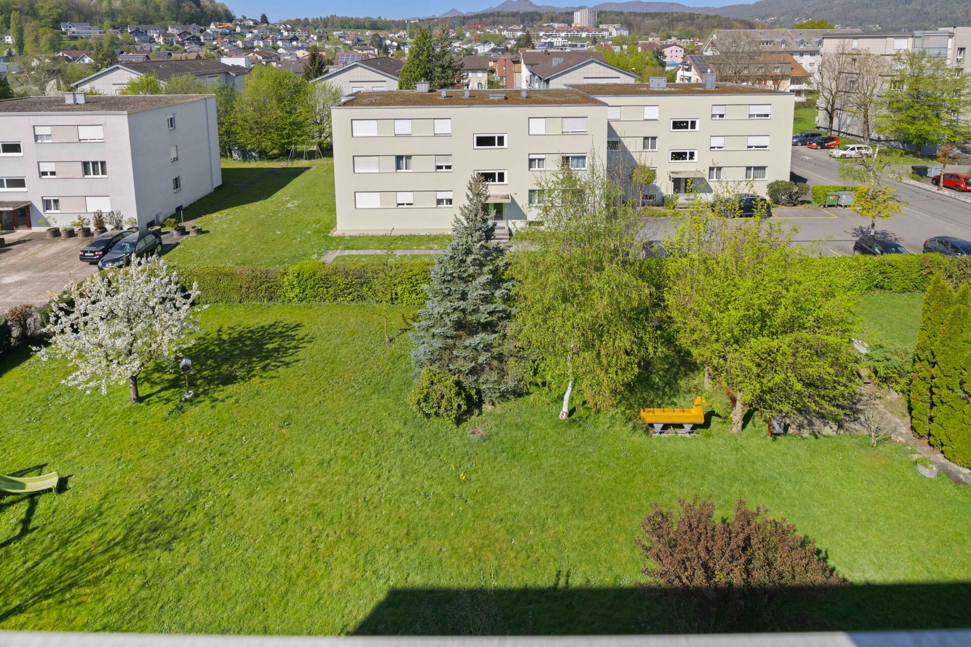 Wohnanlagen mit Grünfläche und Fernblick