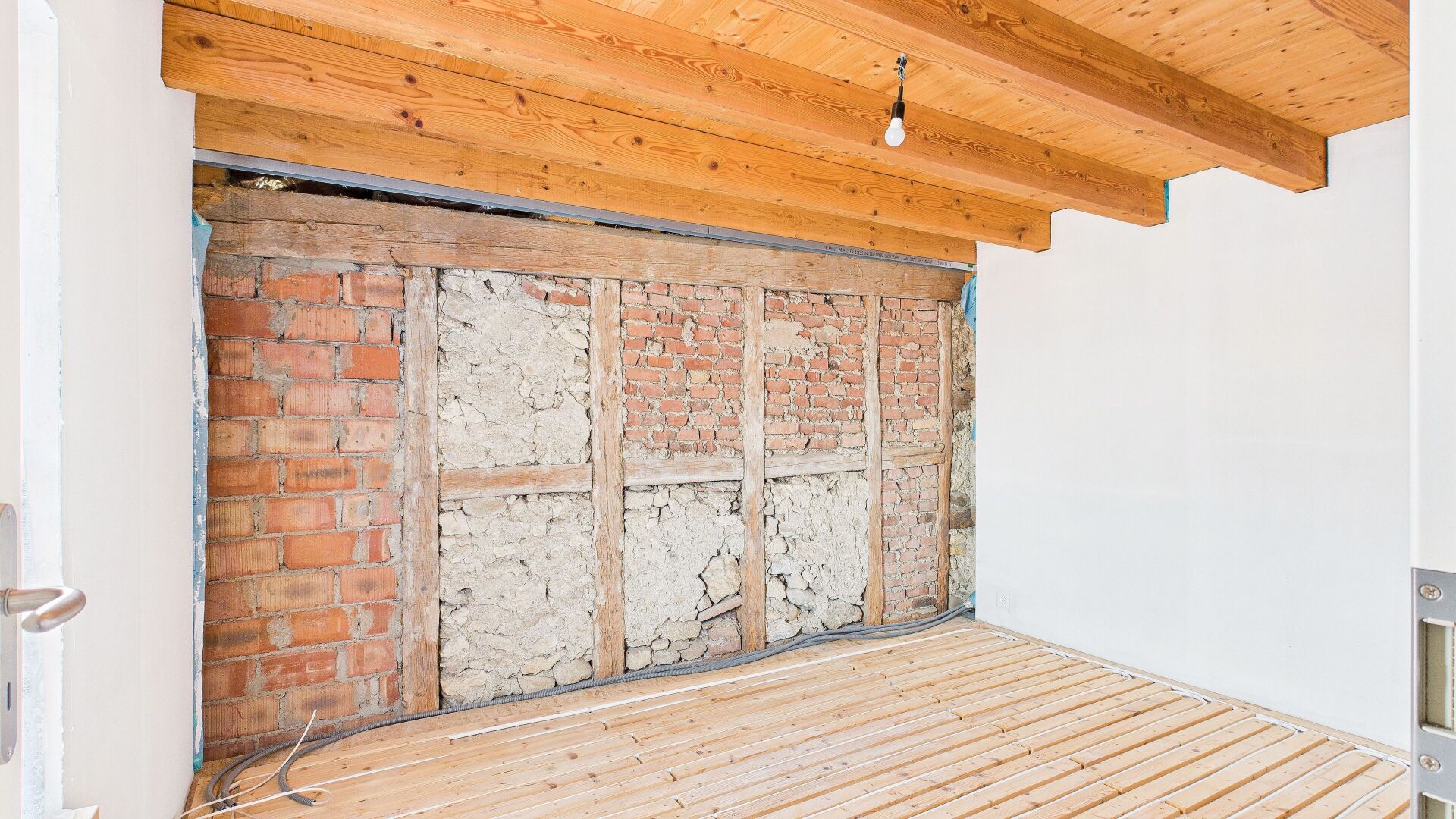 Ihr Wohntraum zum Gestalten – Freistehendes Haus mit Ausbauoption – Baden
