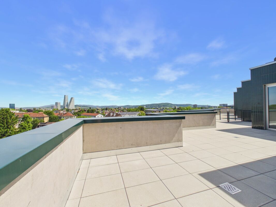 Dachterrasse mit Stadtblick