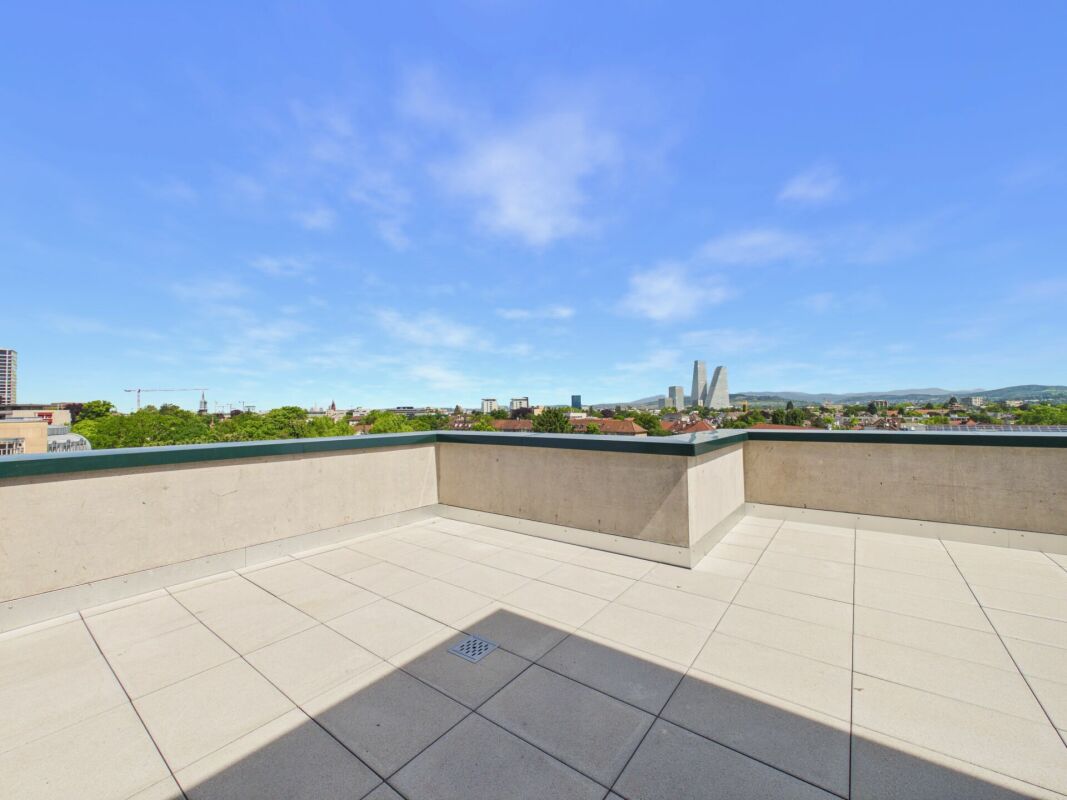 Dachterrasse mit Stadtblick