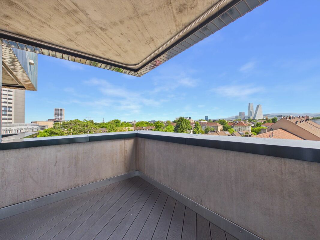 Balkon mit Stadtblick
