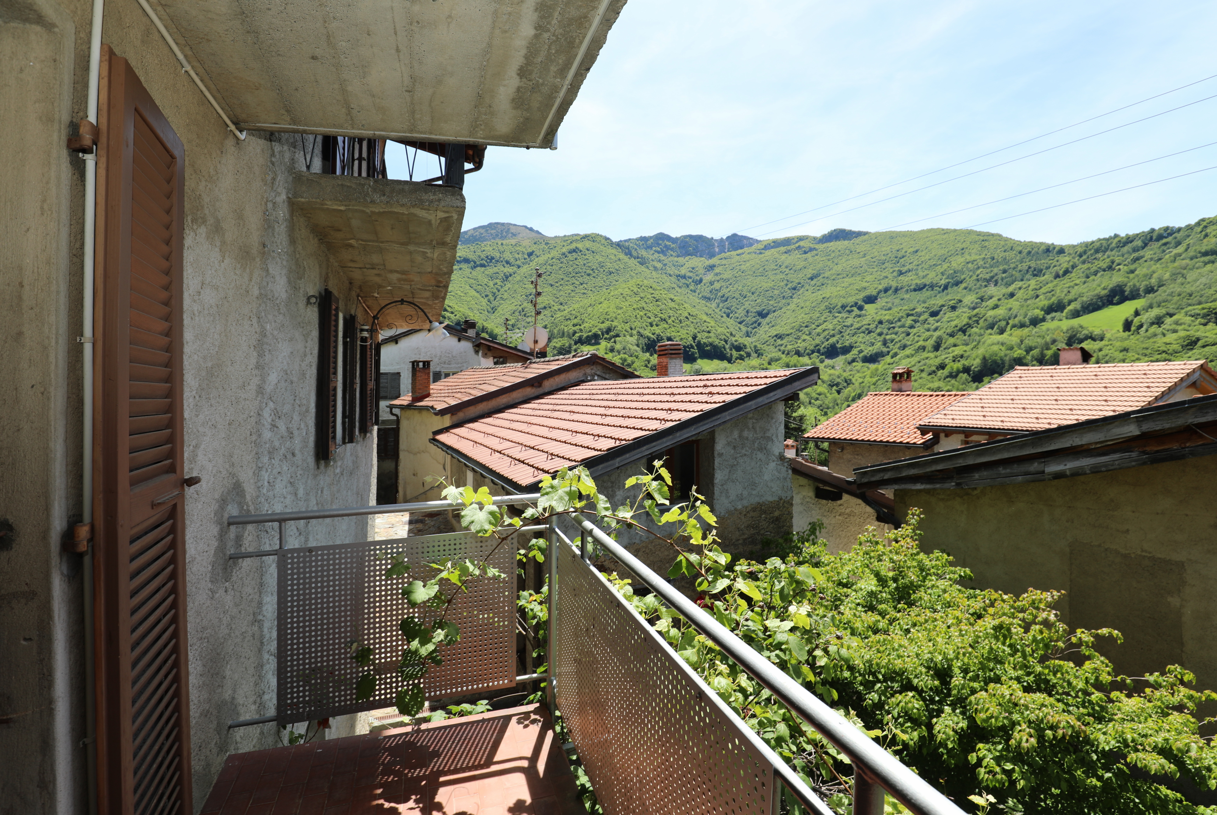 Balkon mit Bergblick