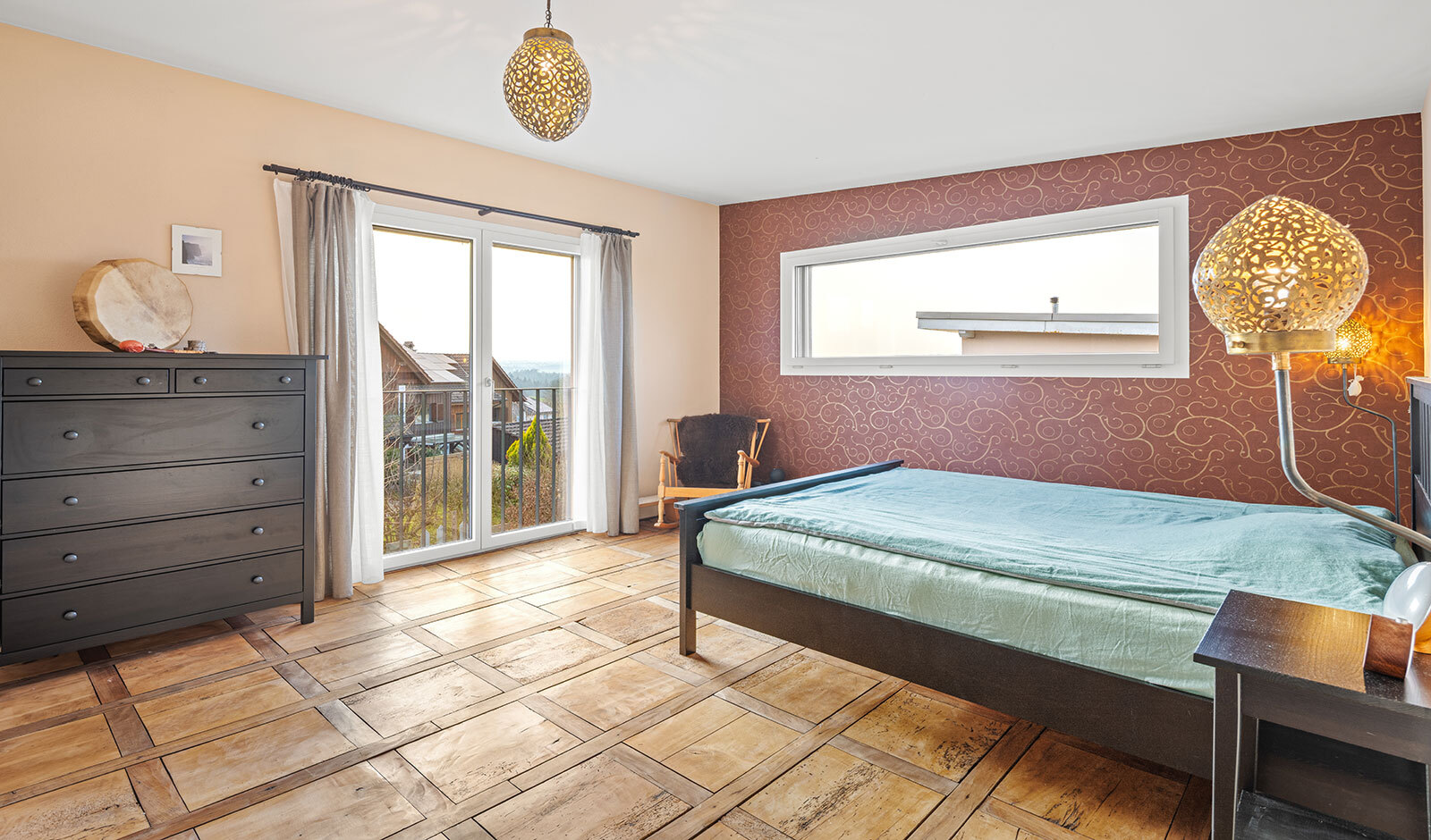Schlafzimmer mit Balkonzugang