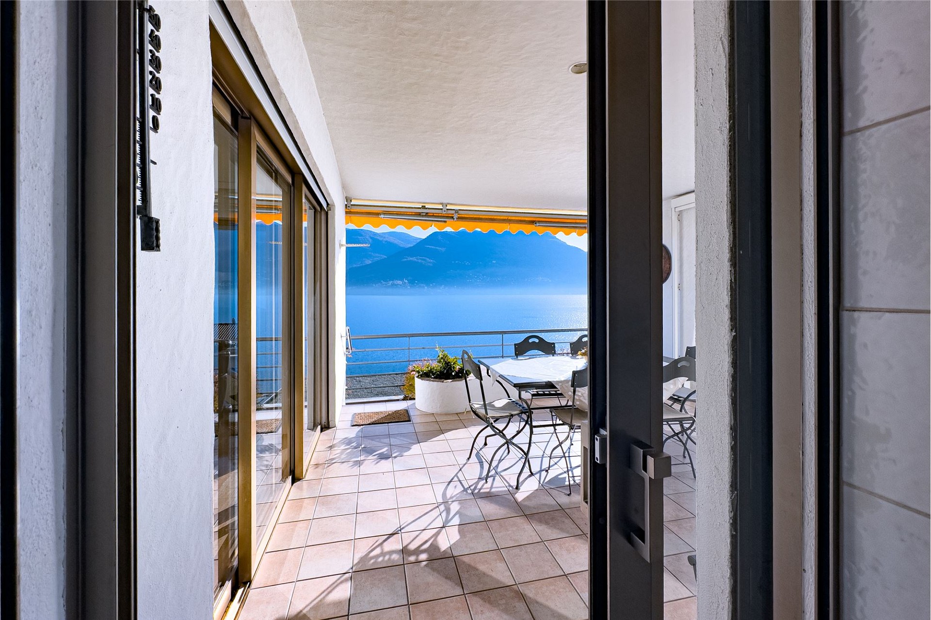 Balkon mit Seeblick