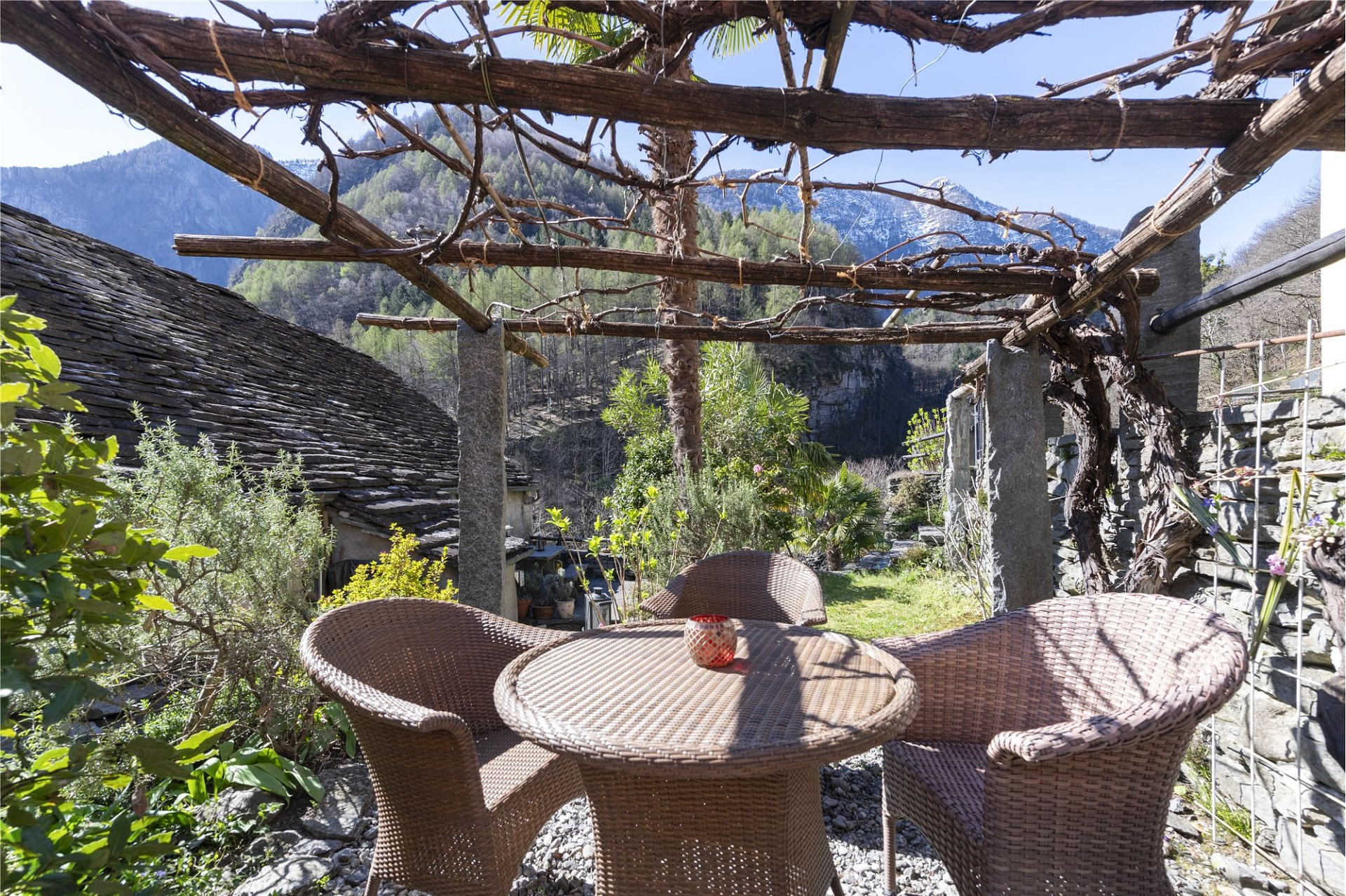 Terrasse mit Bergblick