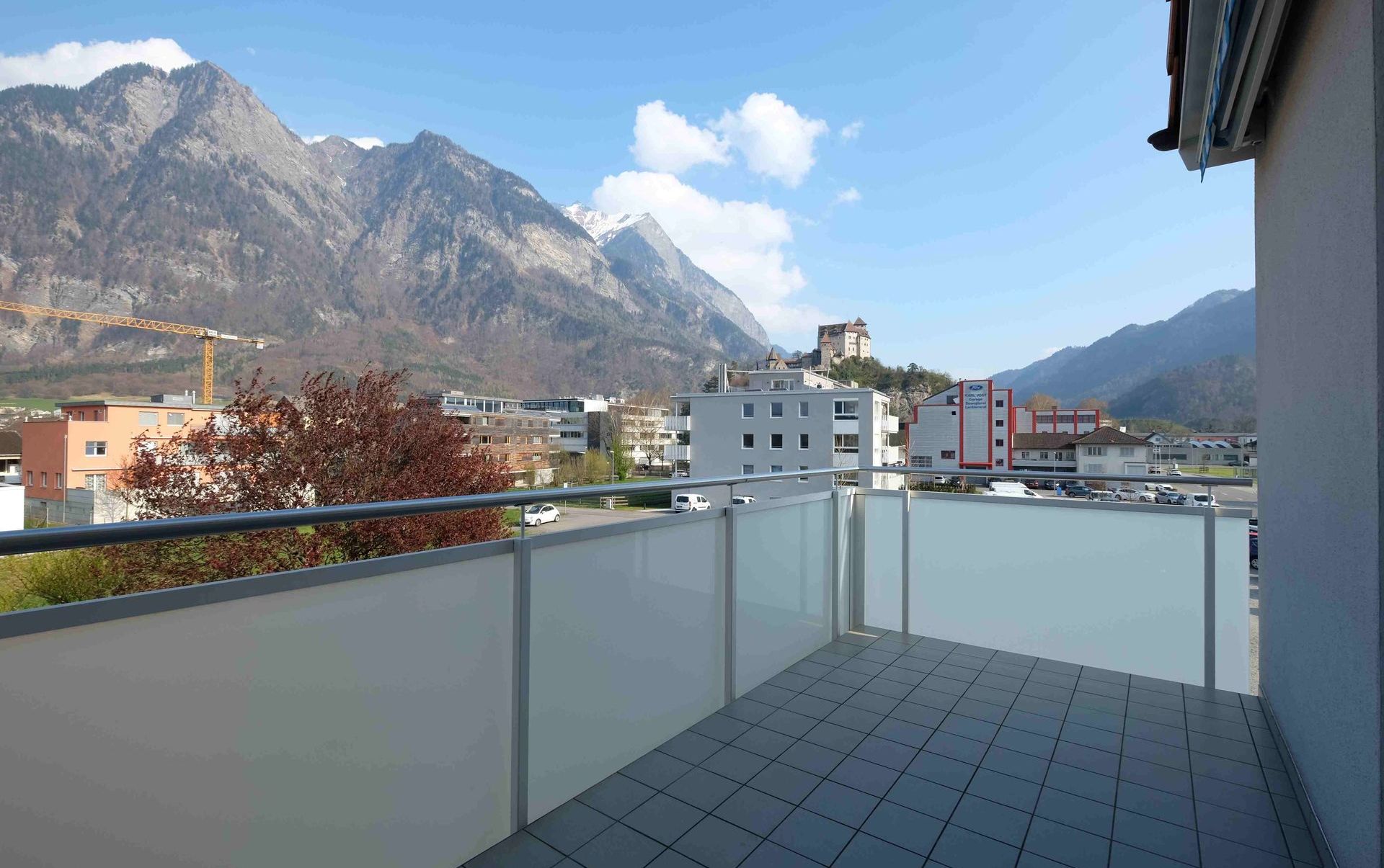 Balkon mit Bergblick
