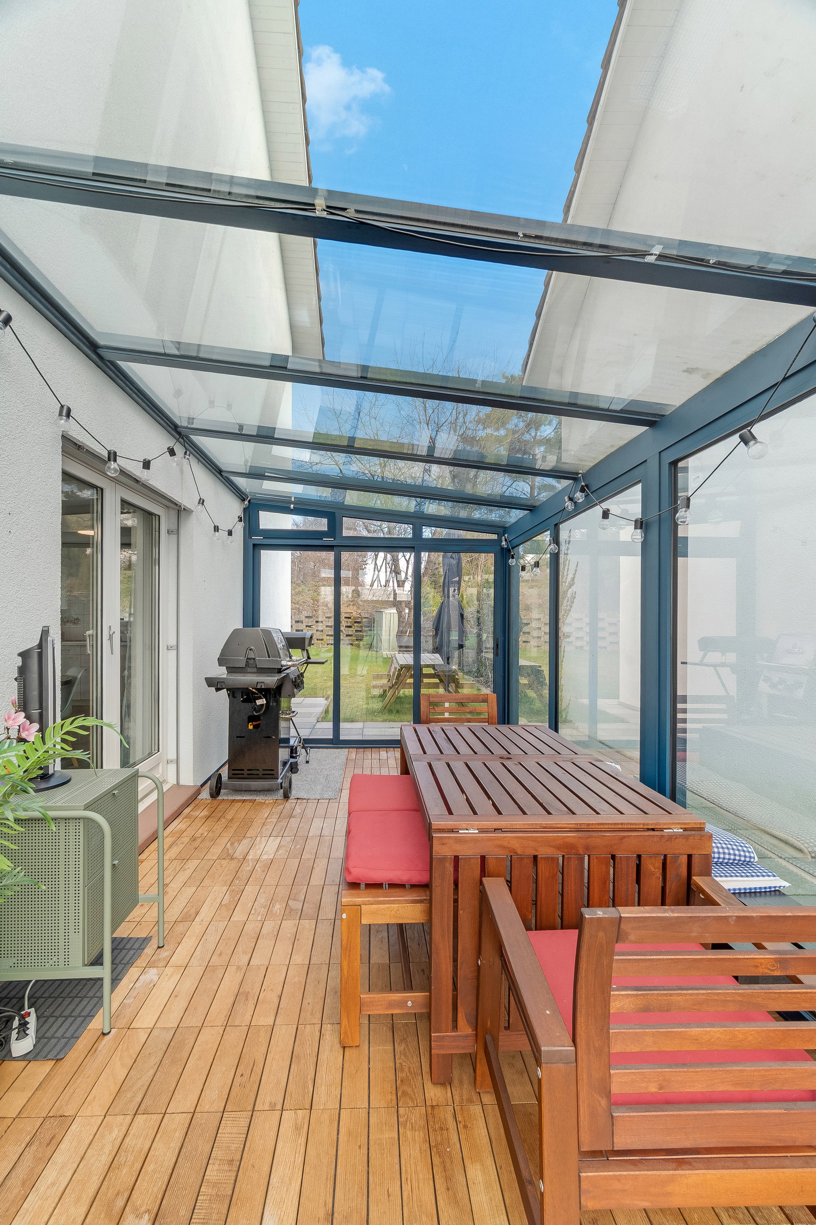 Überdachte Terrasse mit Glasdach