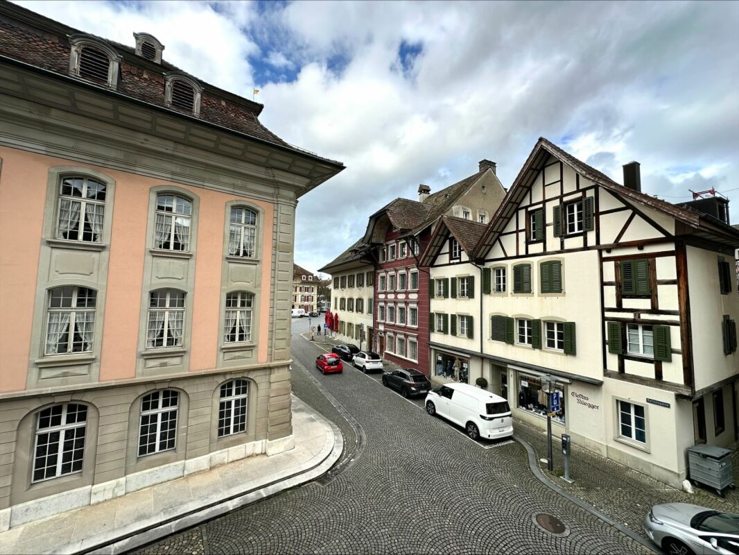 Historische Altstadtstraße mit Fachwerkhäusern