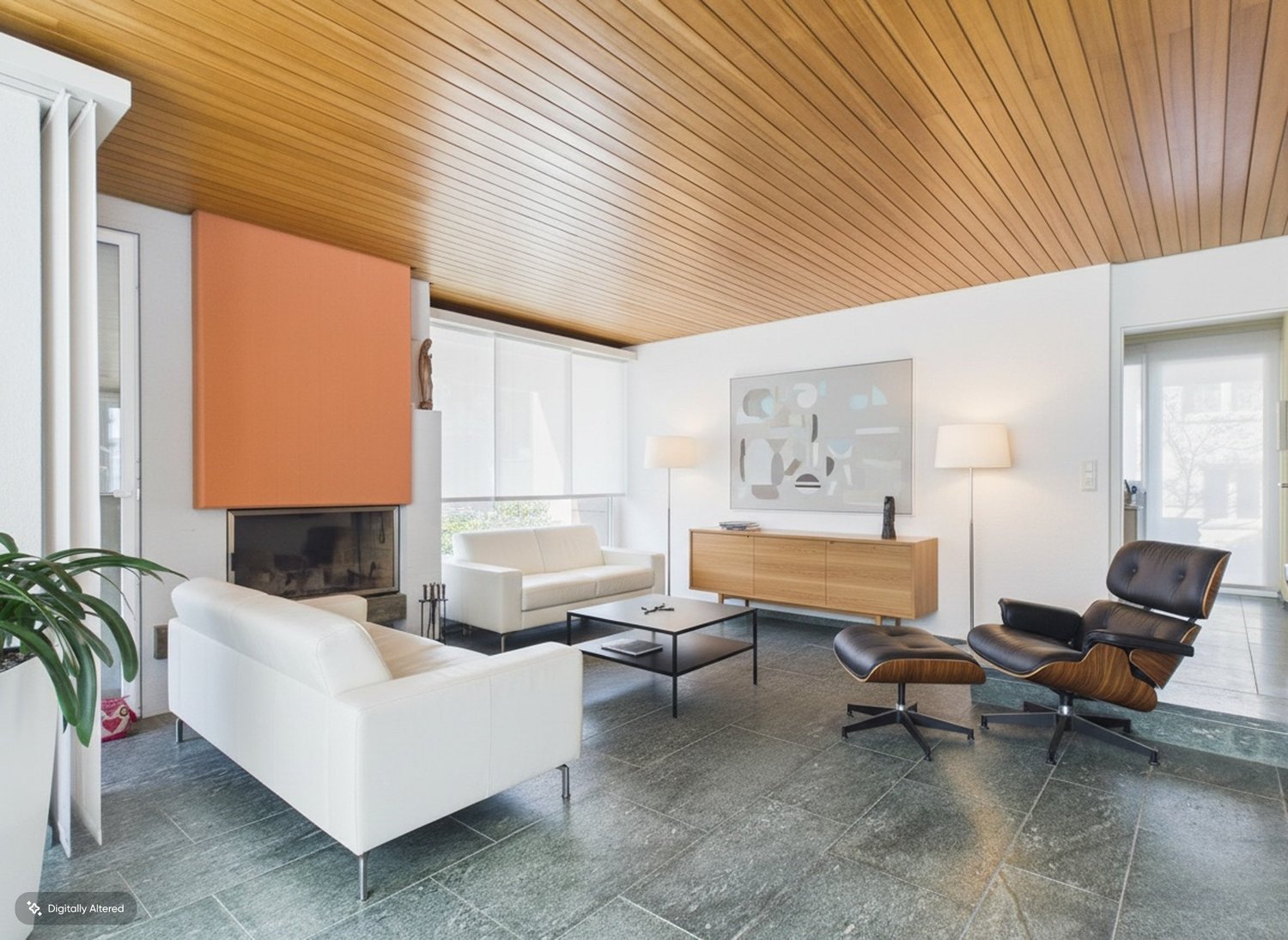 Modernes Wohnzimmer mit Kamin und Mid-Century-Loungechair