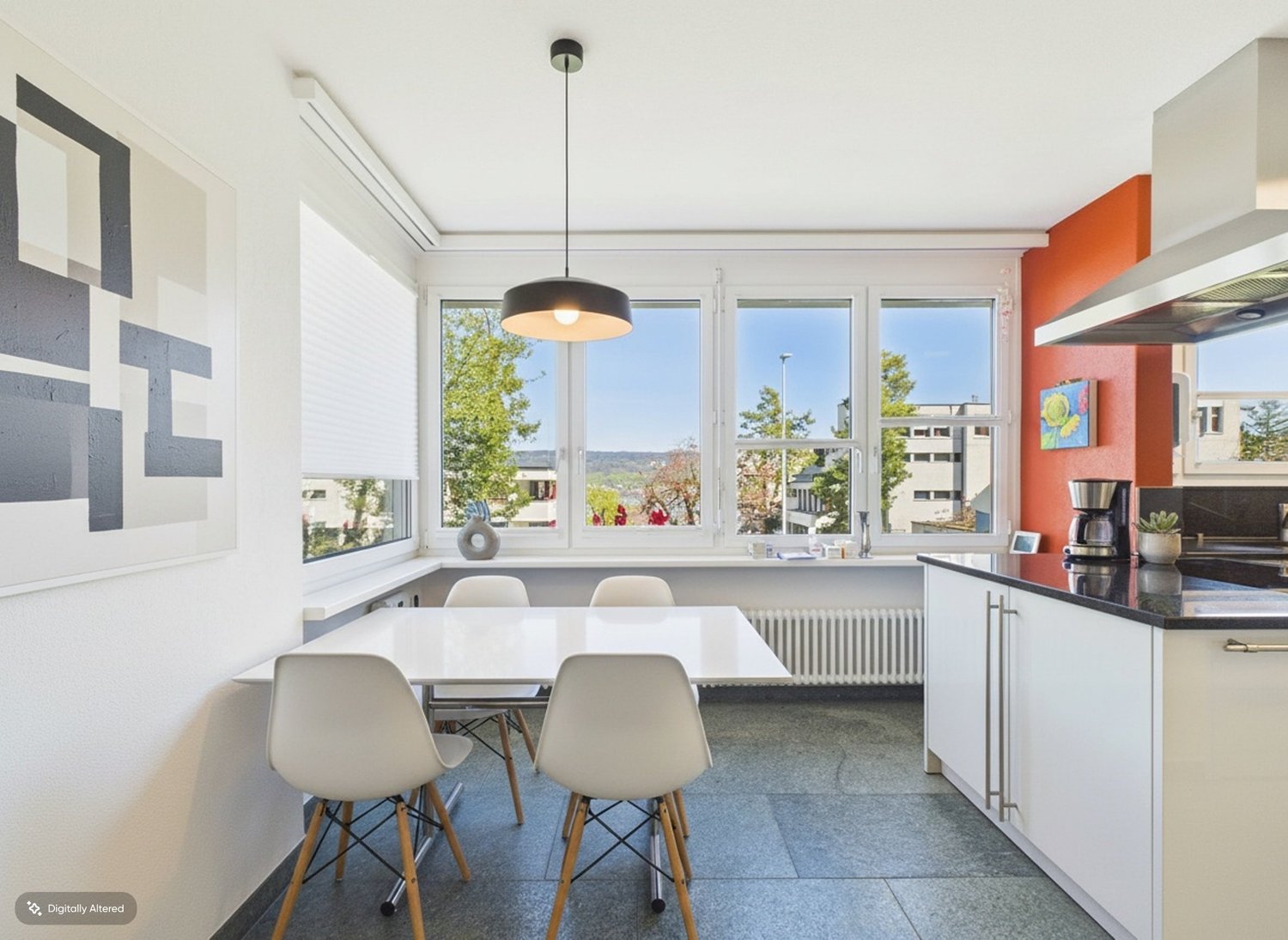 Moderne Küche mit Essbereich und Ausblick