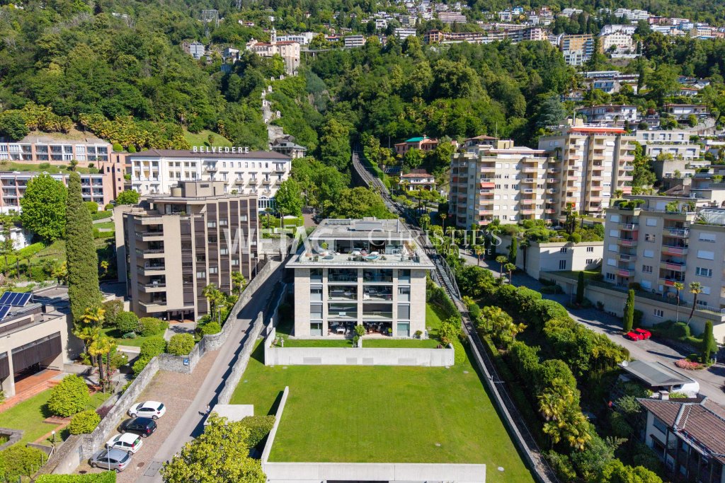 Luxuriöse Wohnanlage in Hanglage