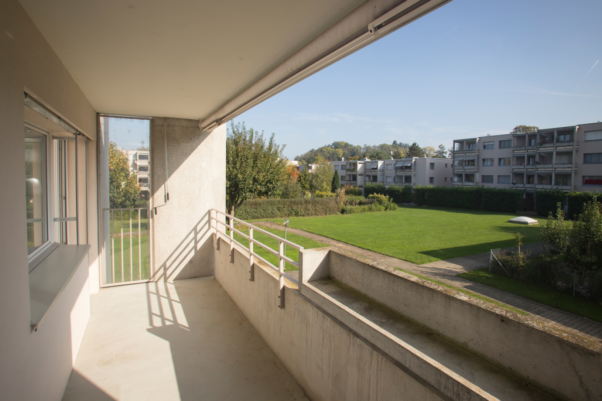 Balkon mit Grünblick