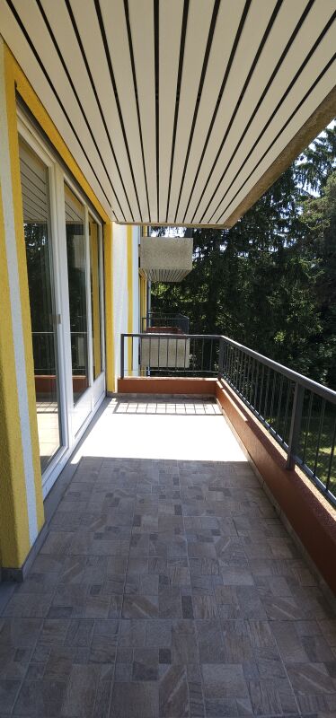 Balkon mit Blick ins Grüne