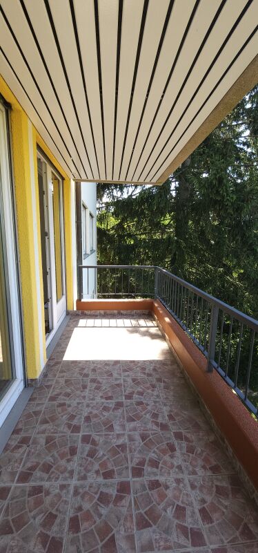 Balkon mit Blick ins Grüne