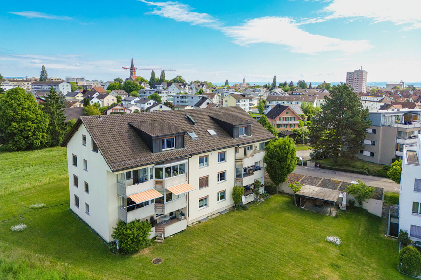 Wohnhaus mit Stadtblick