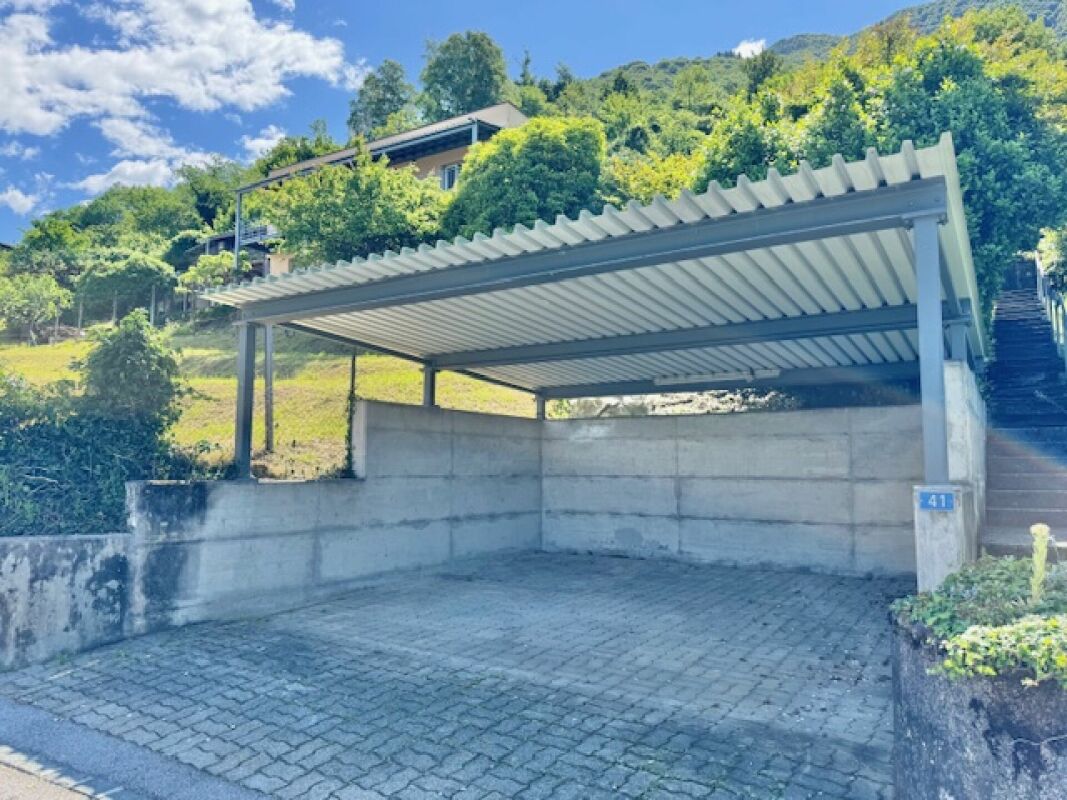 Carport mit Hanglage