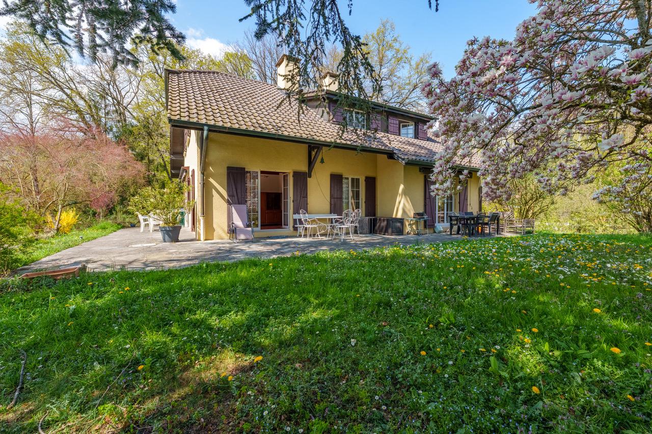 Landhaus mit Garten und Terrasse