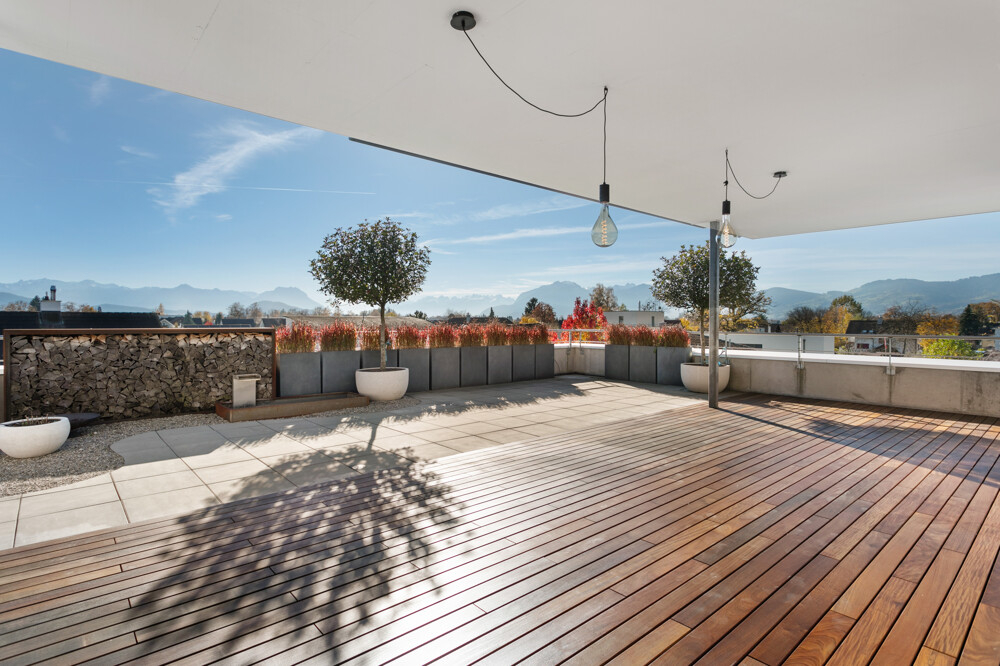 Dachterrasse mit Bergblick