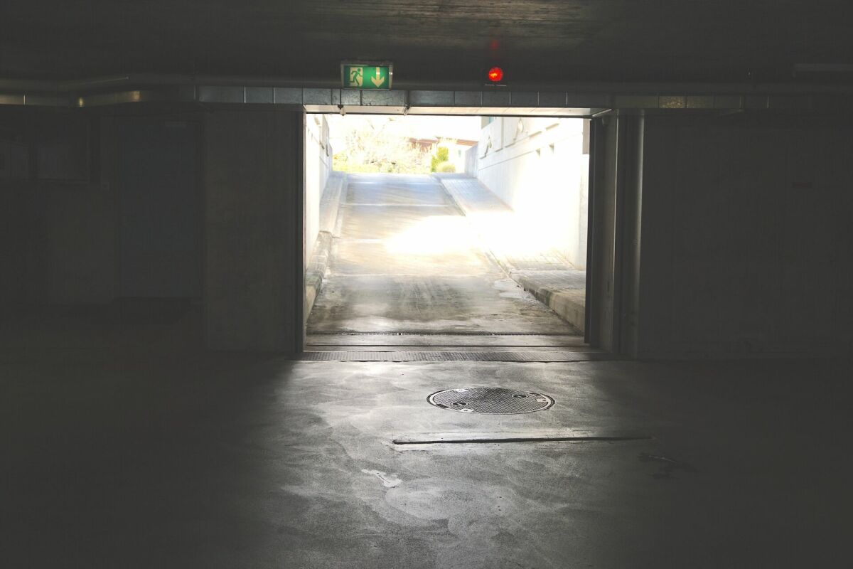 Tiefgaragenzufahrt