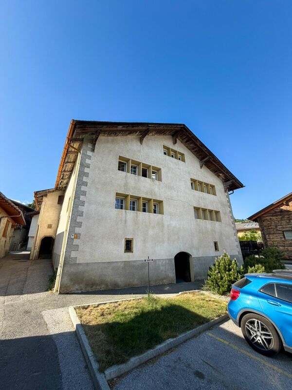 Historisches Wohnhaus mit Satteldach