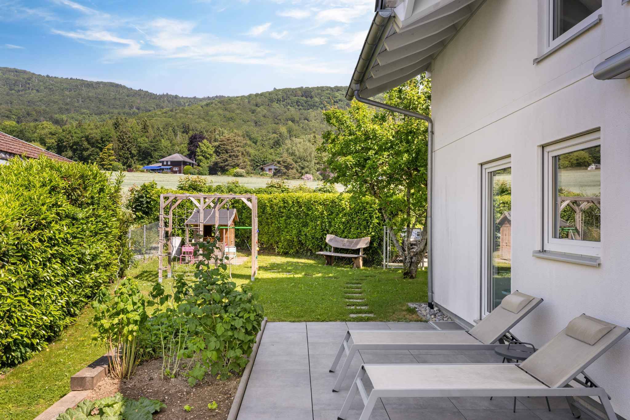 Terrasse mit Gartenblick