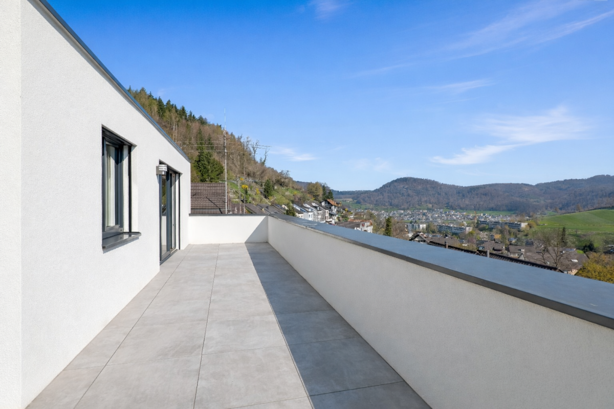 Große Dachterrasse mit Panoramablick