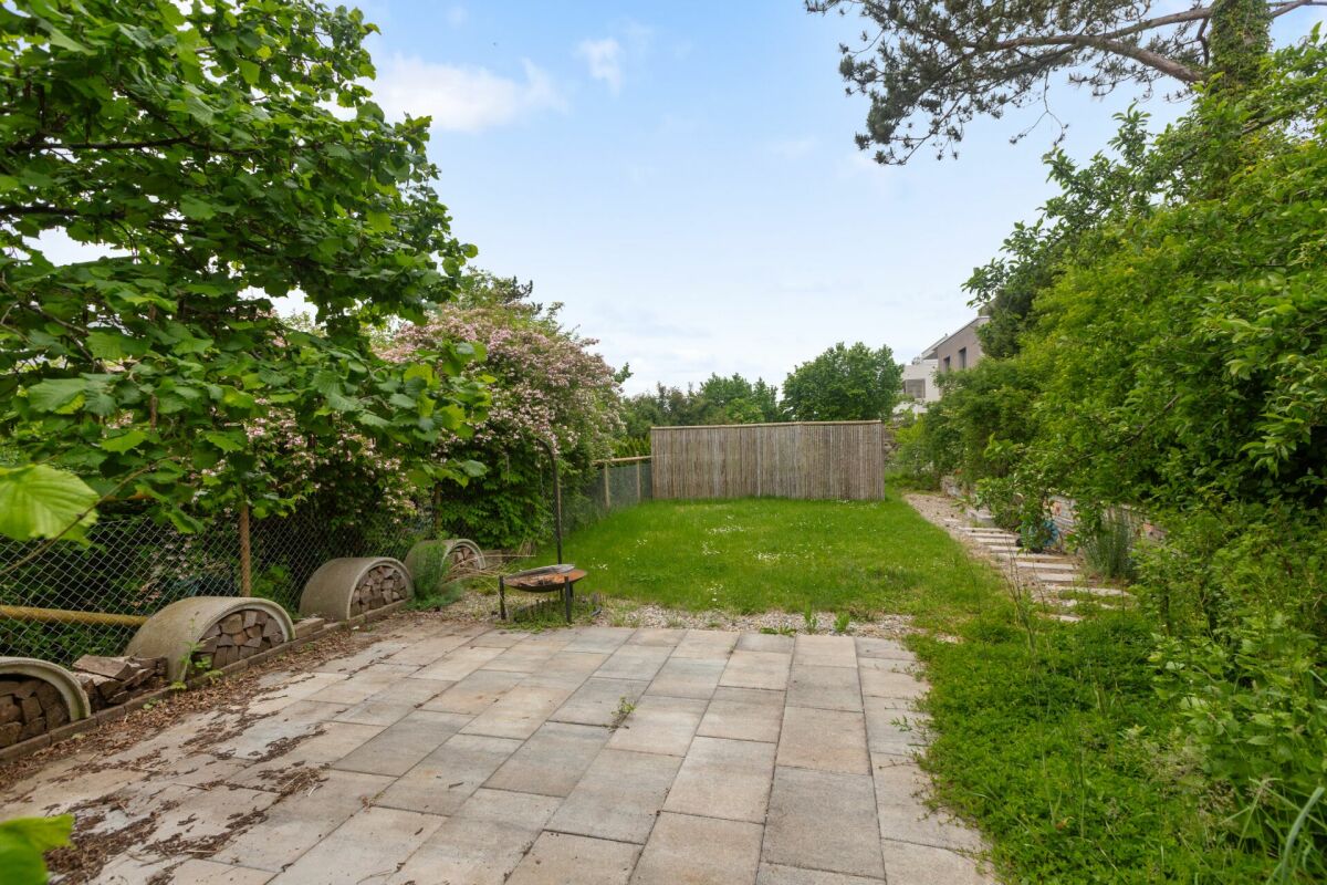 Garten mit Terrasse