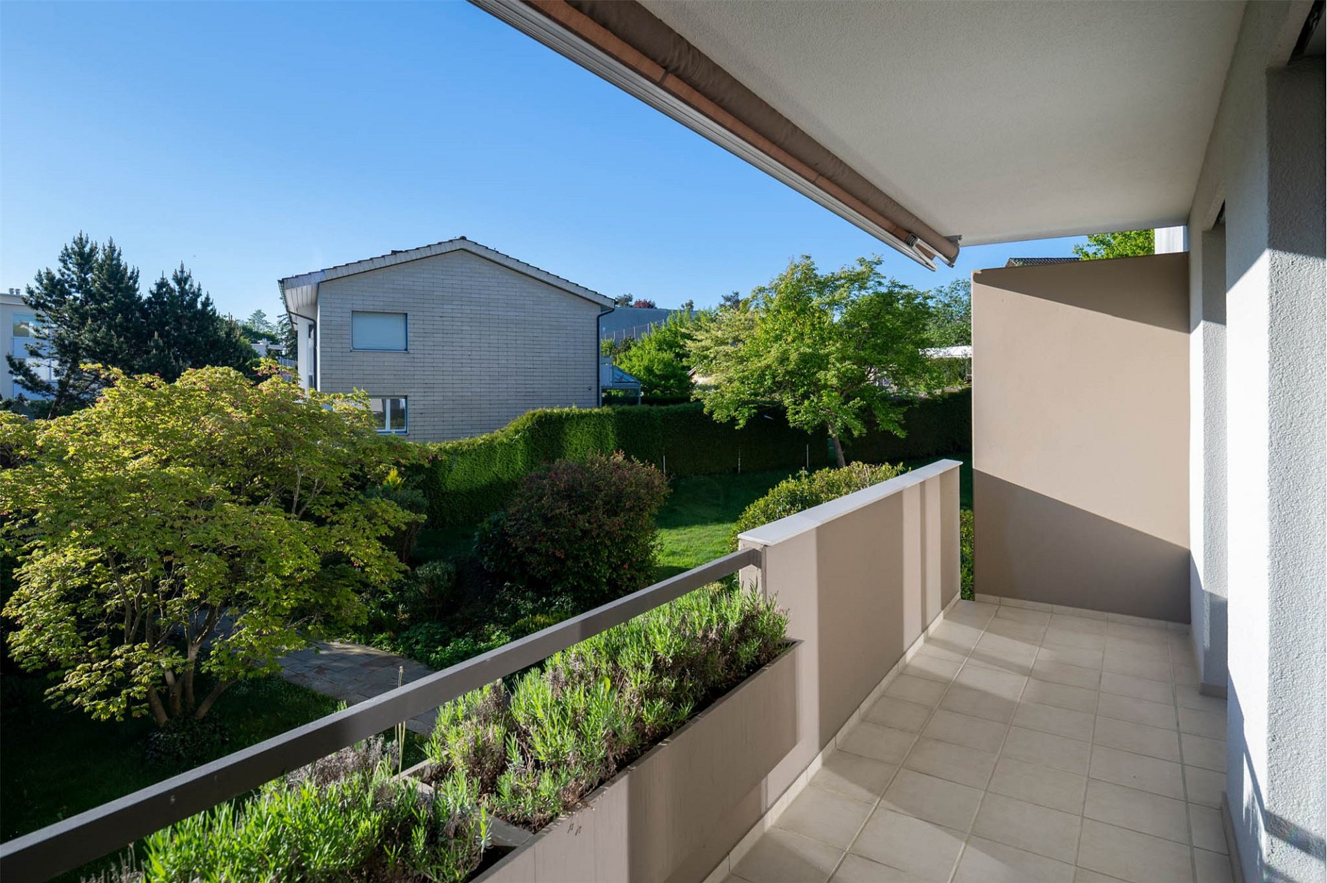 Balkon mit Gartenblick