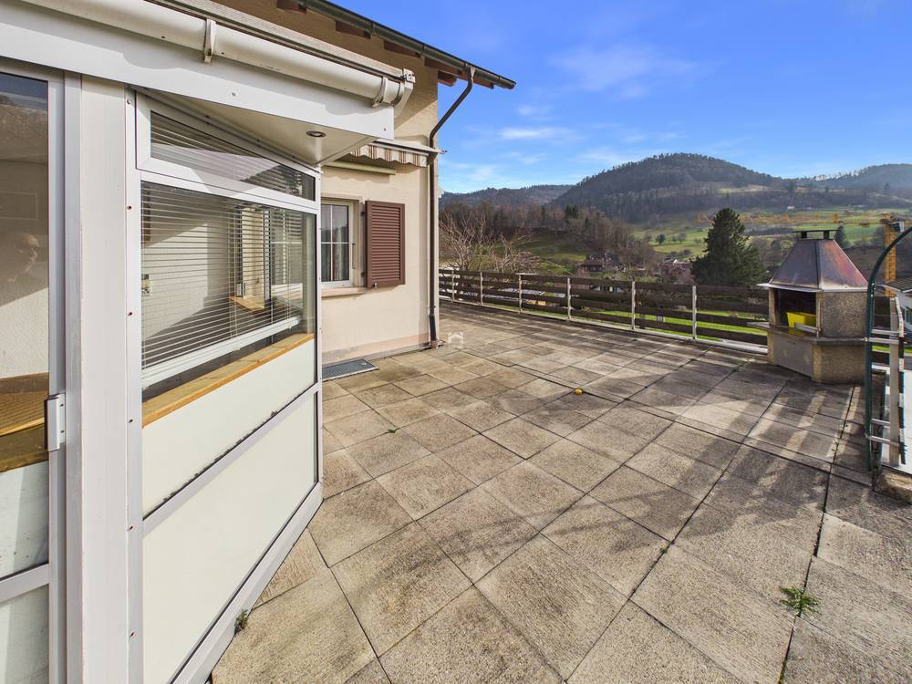Terrasse mit Bergblick