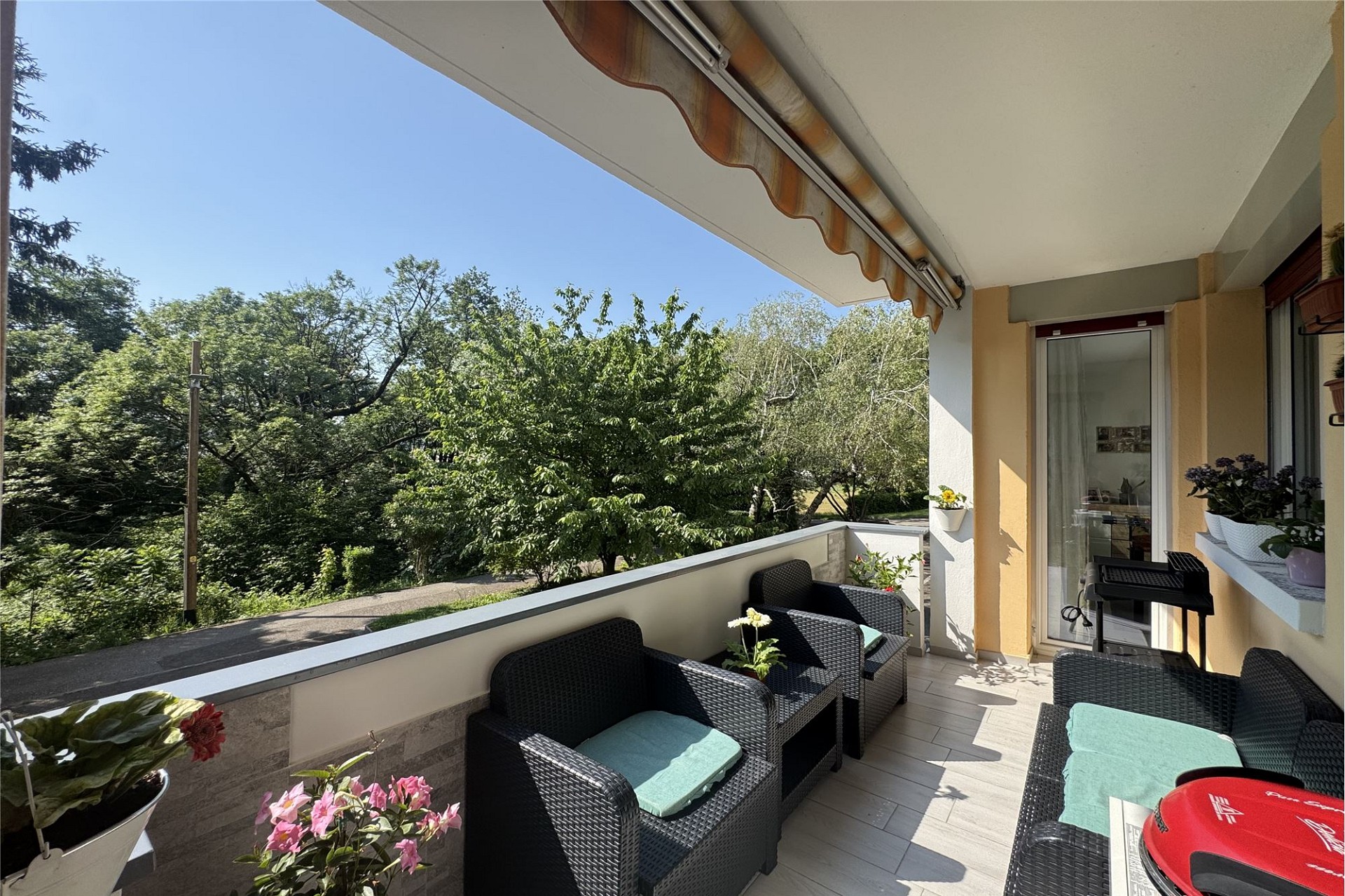 Balkon mit Blick ins Grüne