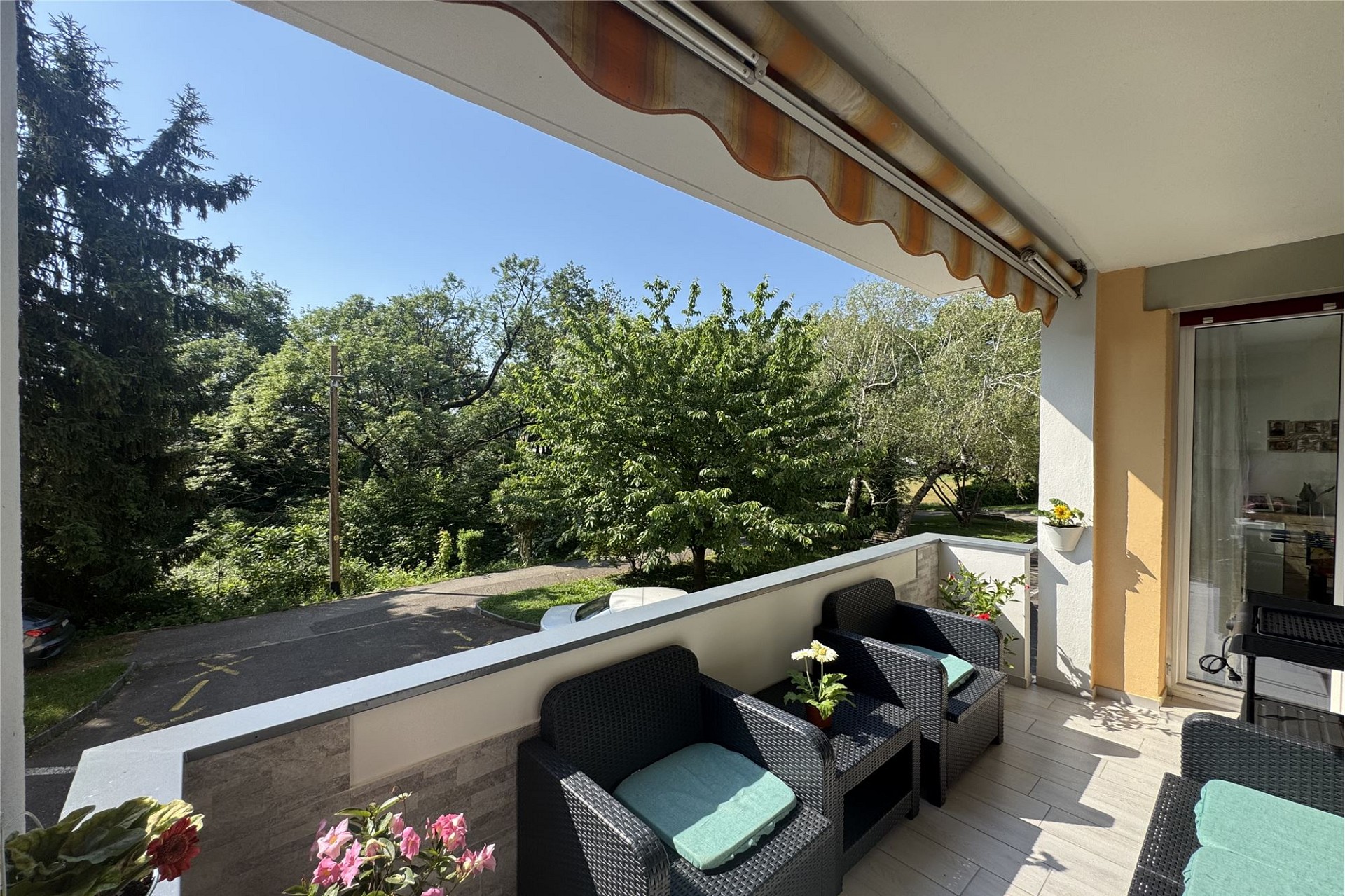 Balkon mit Blick ins Grüne
