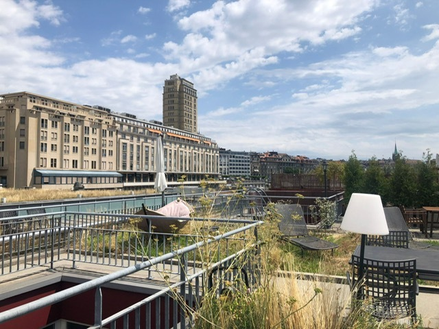 Dachterrasse mit Stadtblick