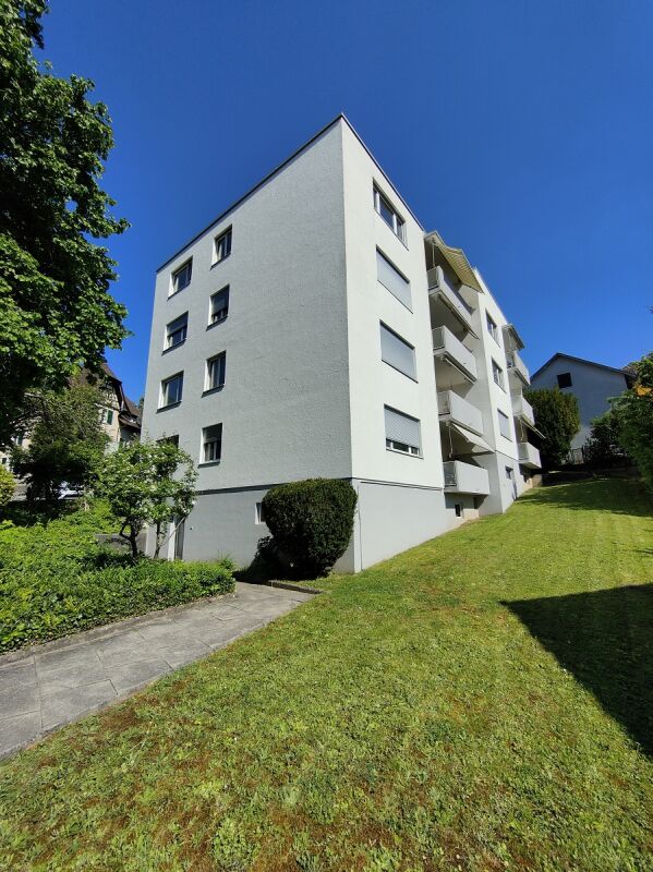 Mehrfamilienhaus mit gepflegter Außenanlage